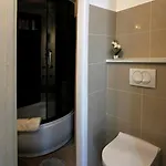 Apartman Old Varos 1 *