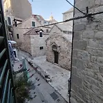 Old Varos 1 Apartman