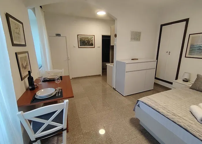 Old Varos 1 Apartamento *