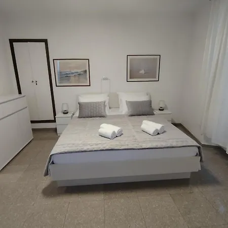 Apartment Old Varos 1